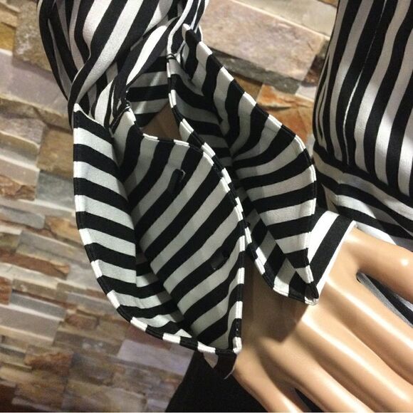 ALICE + OLIVIA Alba Crossover Striped Tie-Waist Silk Blouse - Picture 7 of 11